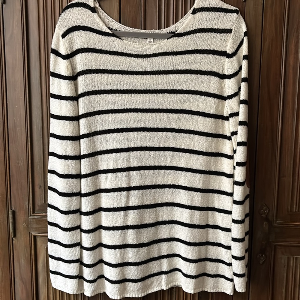 Women’s August Mist Sweater with Brown Elbow Patches - Size Medium - Picture 2 of 7